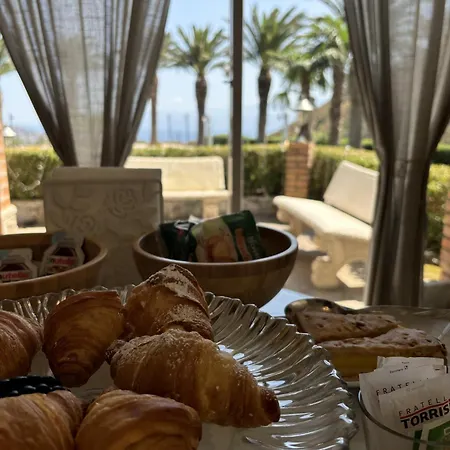 Alba 3* メッシーナ