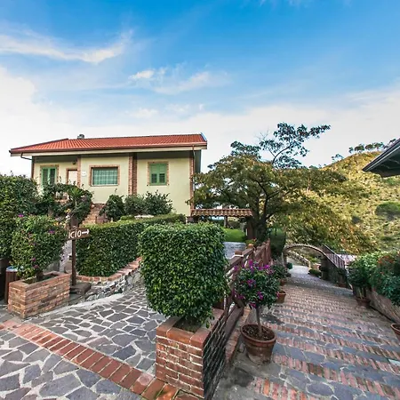 Alba ベッド・アンド・ブレックファスト 3*